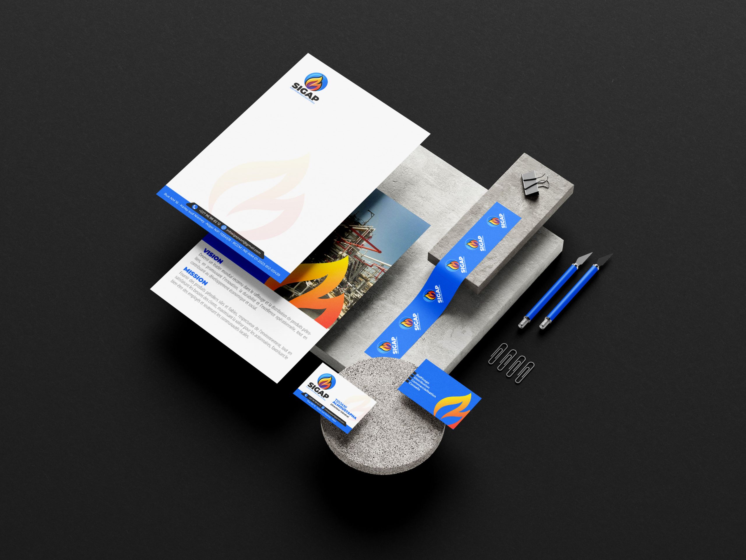 Free_Stationery_Mockup_3